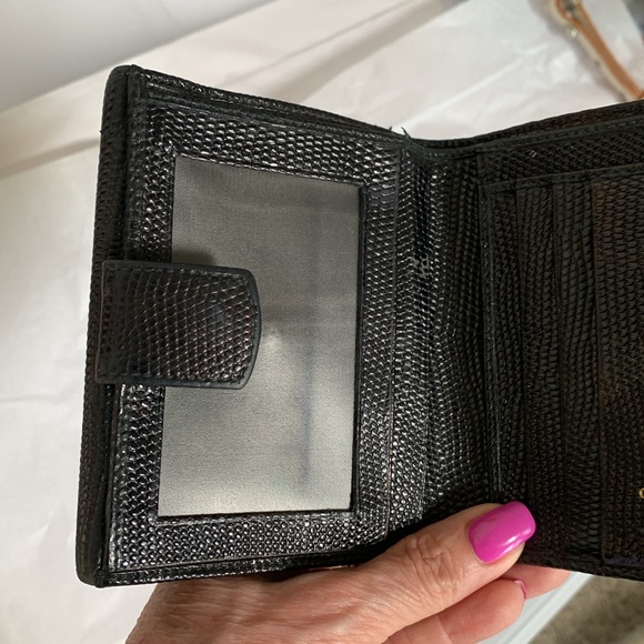 Salvatore Ferragamo Black Textured Leather Wallet - Picture 4 of 6